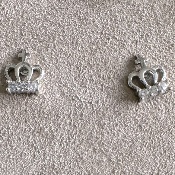 Betsey Johnson Earrings - Picture 1 of 1